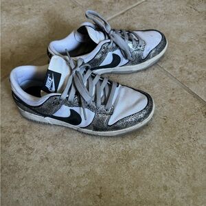 Nike Dunks Metallic size 7.5 women’s